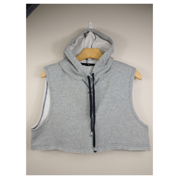 Urban Outfitters Crop Hoodie Gray Small Sleeveless Pullover Top Workout Gym - Picture 5 of 5